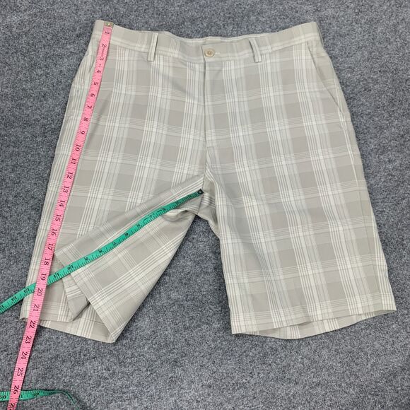 Izod Golf Shorts Mens 34 Stone Plaid Flat Front High Rise Quick Dry Performance - Picture 6 of 11